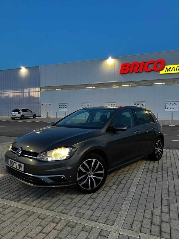 Cinzento Usado 2018 VW Golf VII Citadino | € 12.590 (Preço justo) - Imagem 1/4