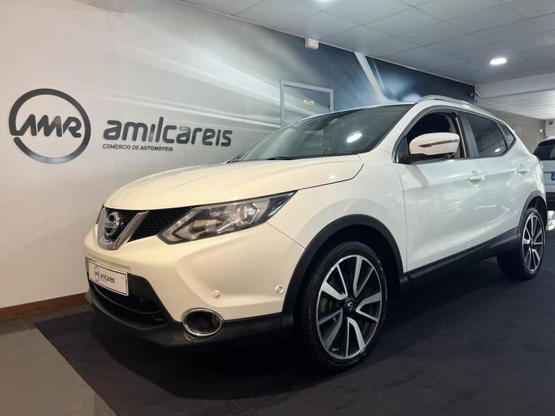 Branco Usado 2015 Nissan Qashqai Tekna SUV | € 15.500 (Preço justo) - Imagem 1/4