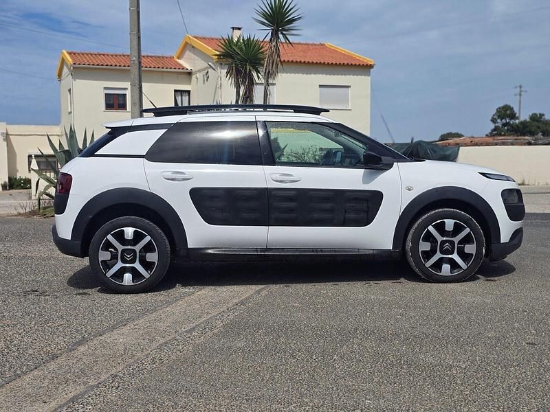 Usado Citroën C4 Feel 100 HP (73 kW) 2016 Branco