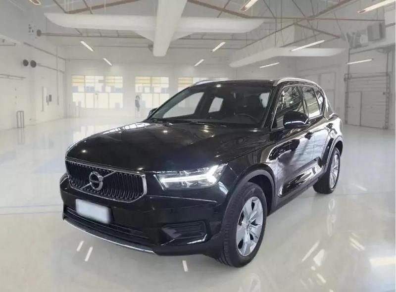 Preto Usado 2021 Volvo XC40 Momentum SUV | € 24.990 (Preço justo) - Imagem 1/4