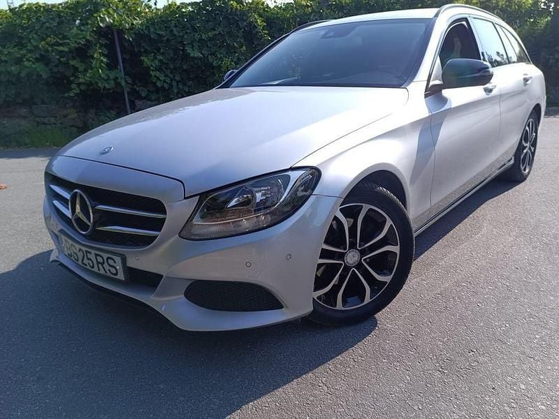Usado 2016 Mercedes C220 Sedan | € 18.400 - Imagem 1/4