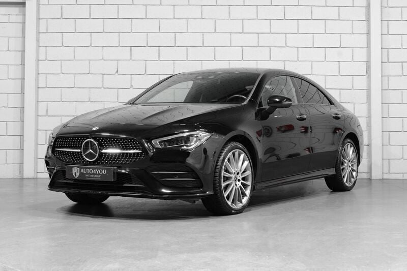 Preto Usado 2022 Mercedes CLA250 AMG line Sedan | € 37.990 - Imagem 1/4