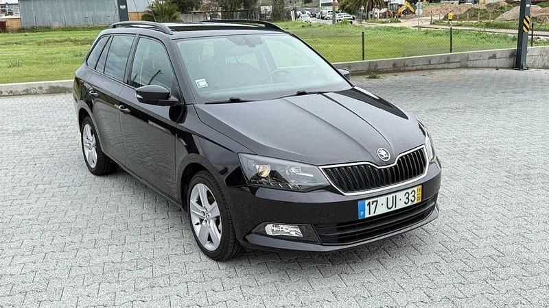 Usado 2018 Skoda Fabia Style Carrinha | € 13.750 - Imagem 1/4