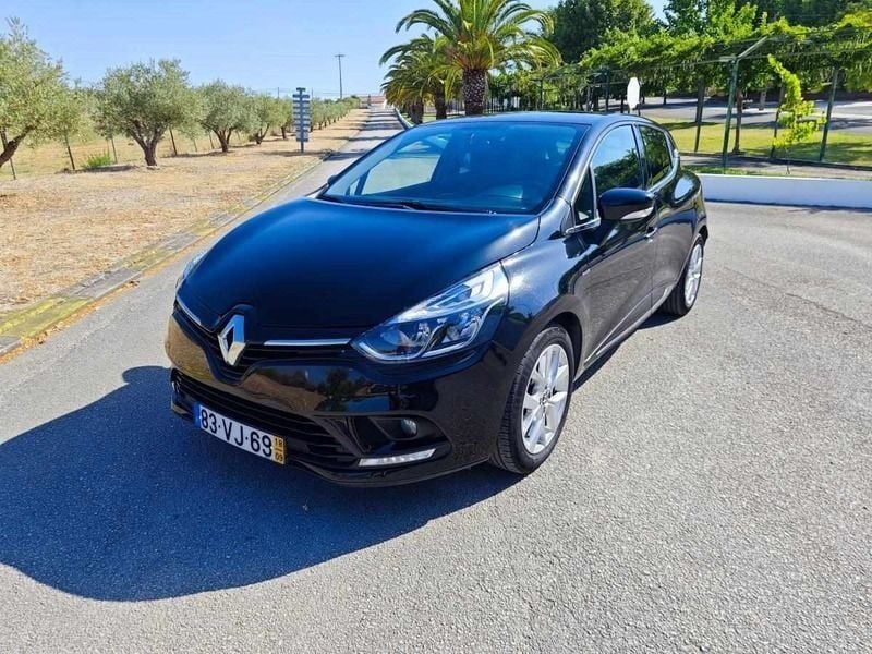 Preto Usado 2018 Renault Clio IV Citadino | € 10.000 (Super Preço) - Imagem 1/4