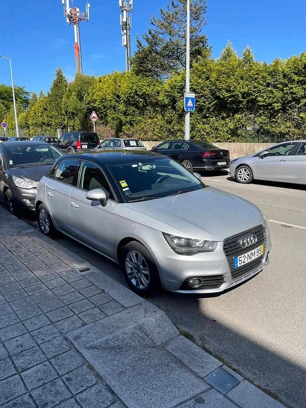 Cinzento Usado 2013 Audi A1 Citadino | € 9.250 (Super Preço) - Imagem 1/4