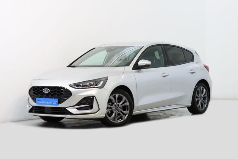 Cinzento Usado 2023 Ford Focus | € 21.900 (Preço justo) - Imagem 1/4