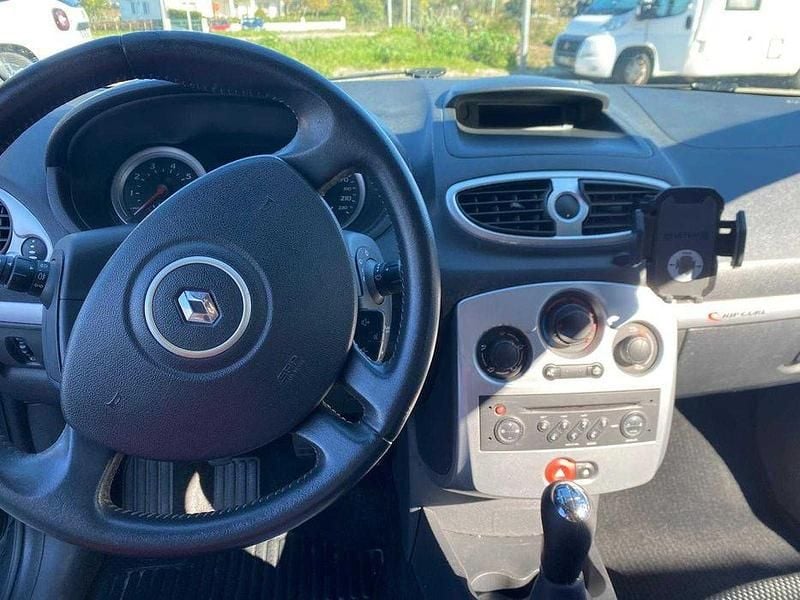 Usado Renault Clio II Rip Curl 75 HP (55 kW) 2008 Sedan