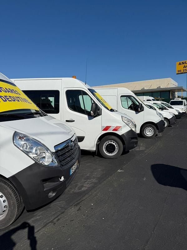 Usado Opel Movano 130 HP (95 kW) 2017 Branco Monovolume