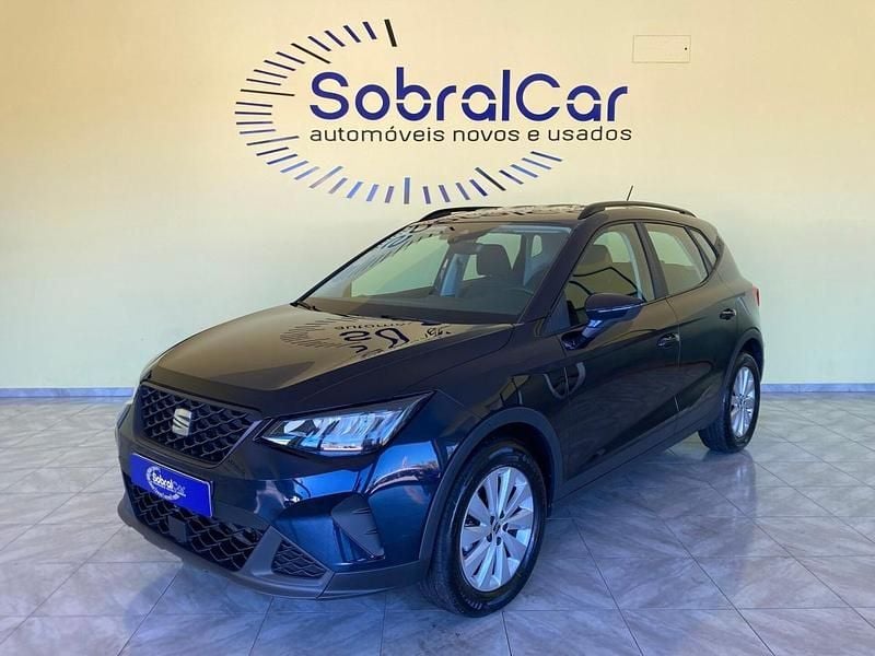 Cinza Usado 2022 Seat Arona Style SUV | € 19.500 (Preço justo) - Imagem 1/4
