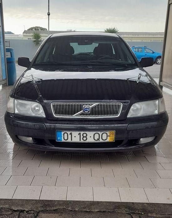 Usado 2000 Volvo V40 | € 2.000 - Imagem 1/4