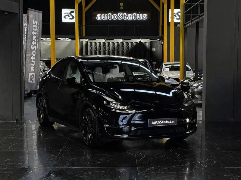 Preto Usado 2024 Tesla Model Y Performance SUV | € 43.990 (Preço justo) - Imagem 1/4