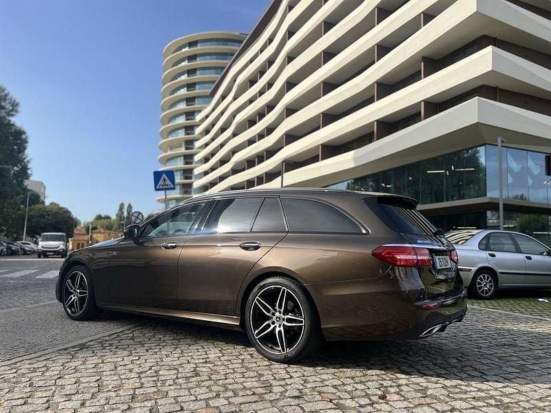 Usado 2017 Mercedes E220 AMG Sedan | € 29.000 (Super Preço) - Imagem 1/4
