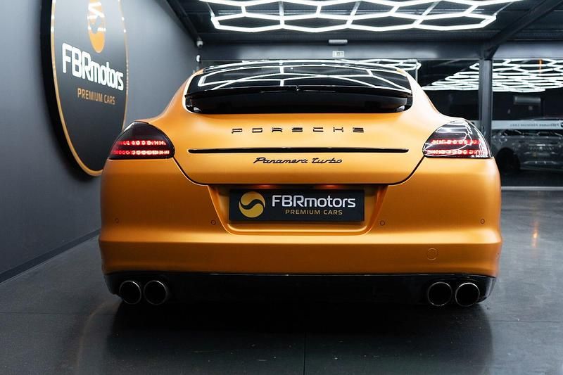 Usado Porsche Panamera Turbo 500 HP (367 kW) 2010 Laranja Sedan
