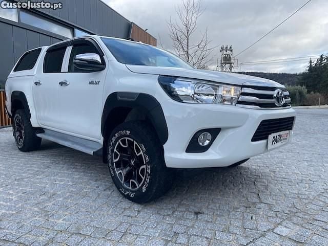 Branco Usado 2019 Toyota HiLux Pickup | € 32.500 (Preço justo) - Imagem 1/1