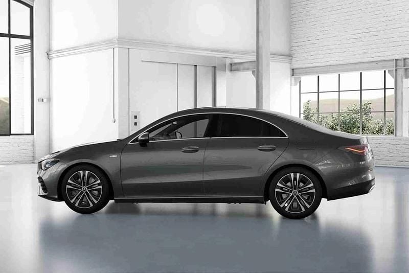 Cinzento Novo 2025 Mercedes CLA250e Sedan | € 55.725 (Preço justo) - Imagem 1/4