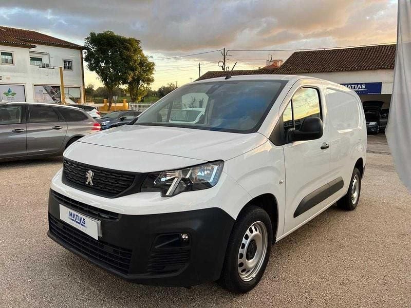 Branco Usado 2021 Peugeot Partner Monovolume | € 14.900 (Preço justo) - Imagem 1/1