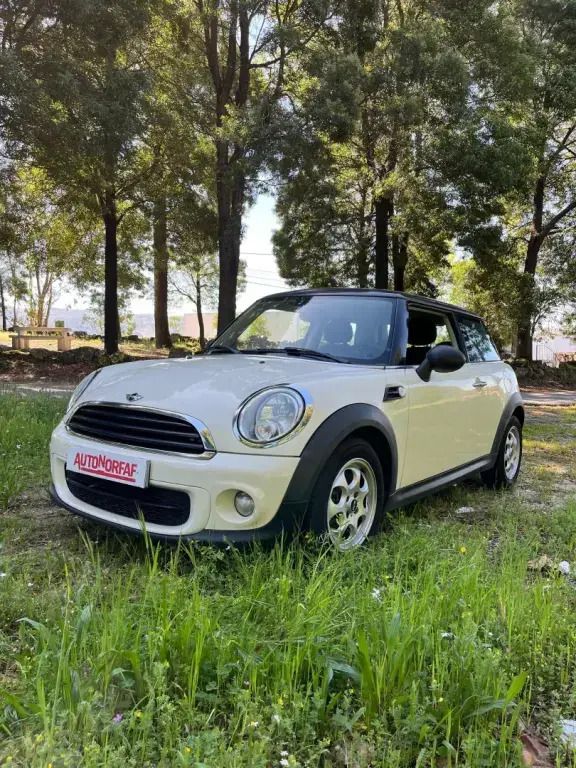 Bege Usado 2013 Mini One D Citadino | € 11.500 (Preço justo) - Imagem 1/4