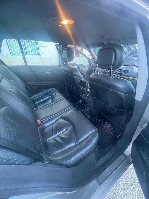 Usado 2007 Mercedes E220 Sedan | € 2.750 - Imagem 1/4