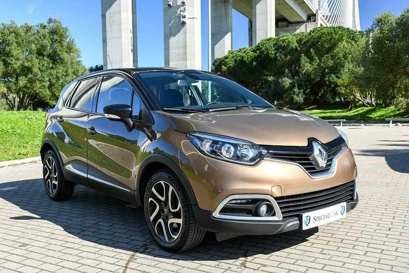 Usado Renault Captur 90 HP (66 kW) 2017 Castanho SUV
