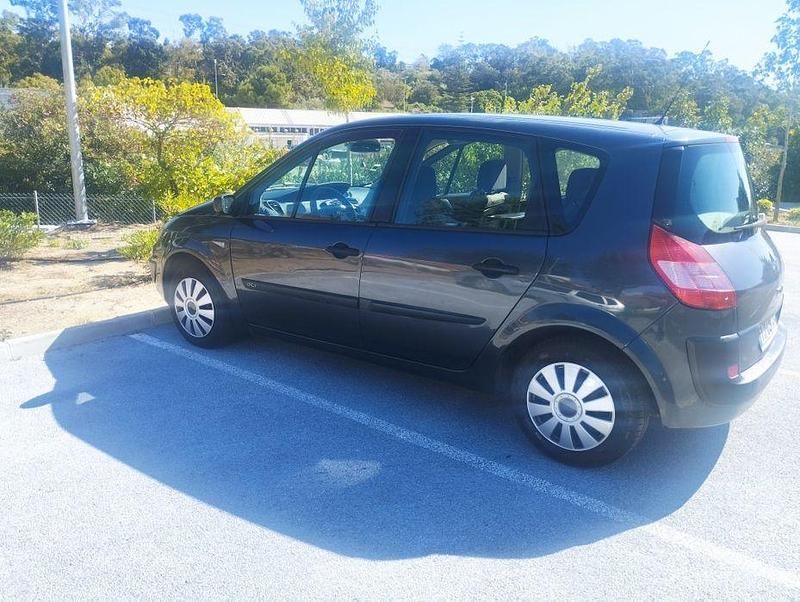 Usado 2004 Renault Scénic II Monovolume | € 3.000 (Preço justo) - Imagem 1/4