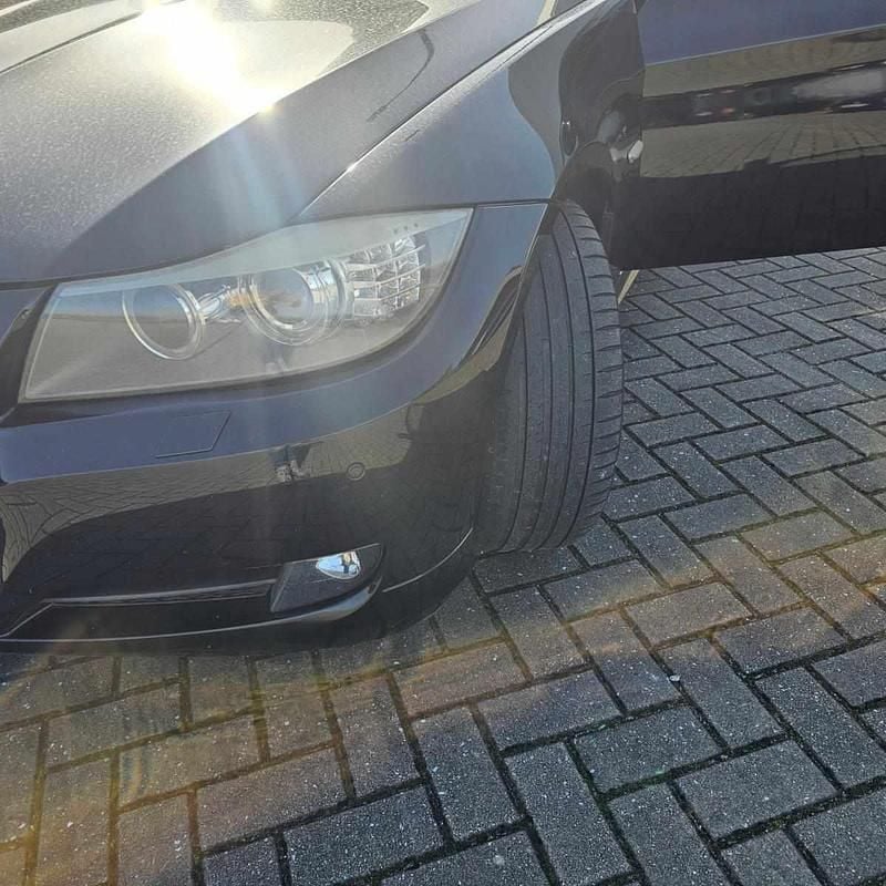 Usado BMW 318 143 HP (105 kW) 2012 Preto Carrinha