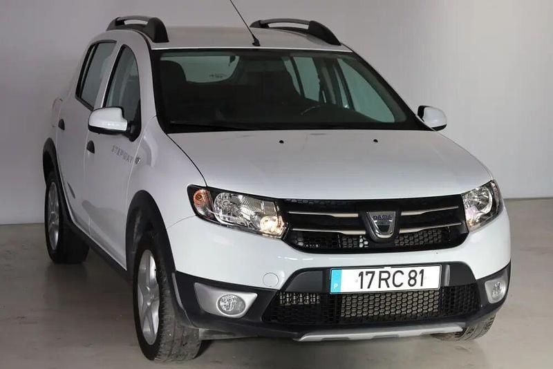 Usado Dacia Sandero Stepway 90 HP (66 kW) 2016 Amarelo