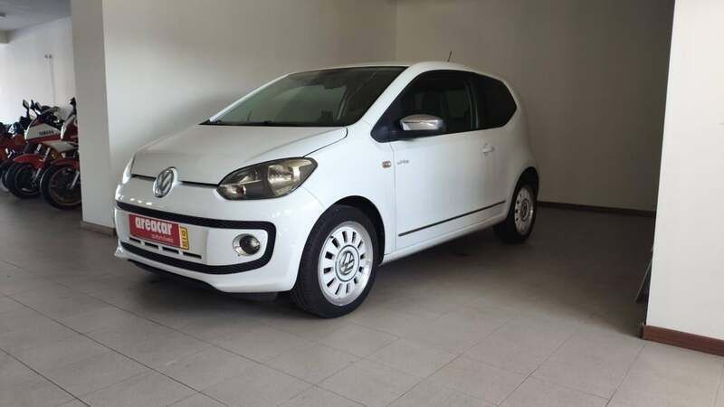 Branco Usado 2012 VW up! Citadino | € 6.300 (Preço justo) - Imagem 1/4