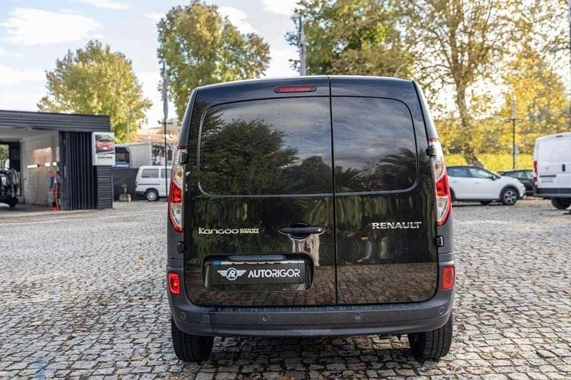 Usado Renault Kangoo 115 HP (84 kW) 2021 Preto Monovolume