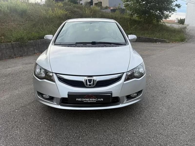 Cinzento Usado 2009 Honda Civic Hybrid Sedan | € 6.950 (Preço justo) - Imagem 1/4