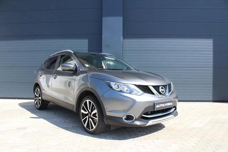 Cinza Usado 2016 Nissan Qashqai Premium Edition SUV | € 15.500 (Preço justo) - Imagem 1/4