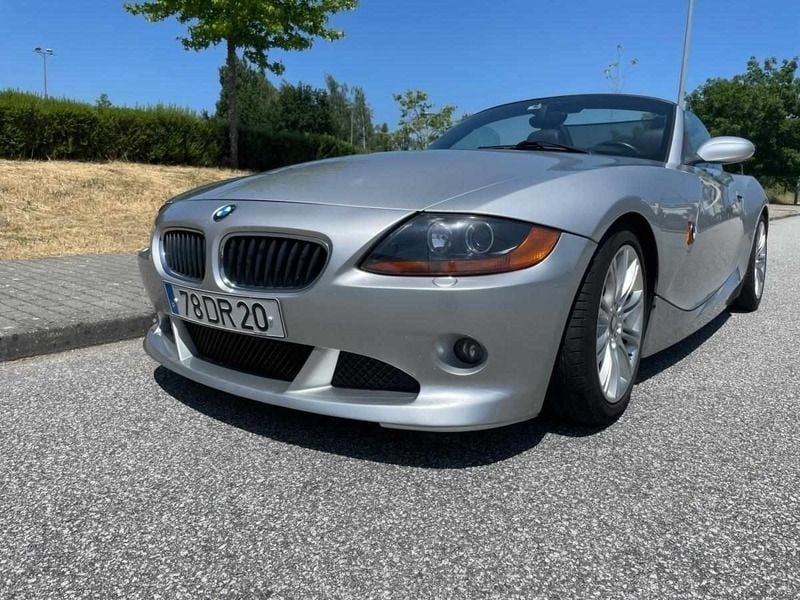 Usado BMW Z4 170 HP (125 kW) 2004 Cinzento Cabrios