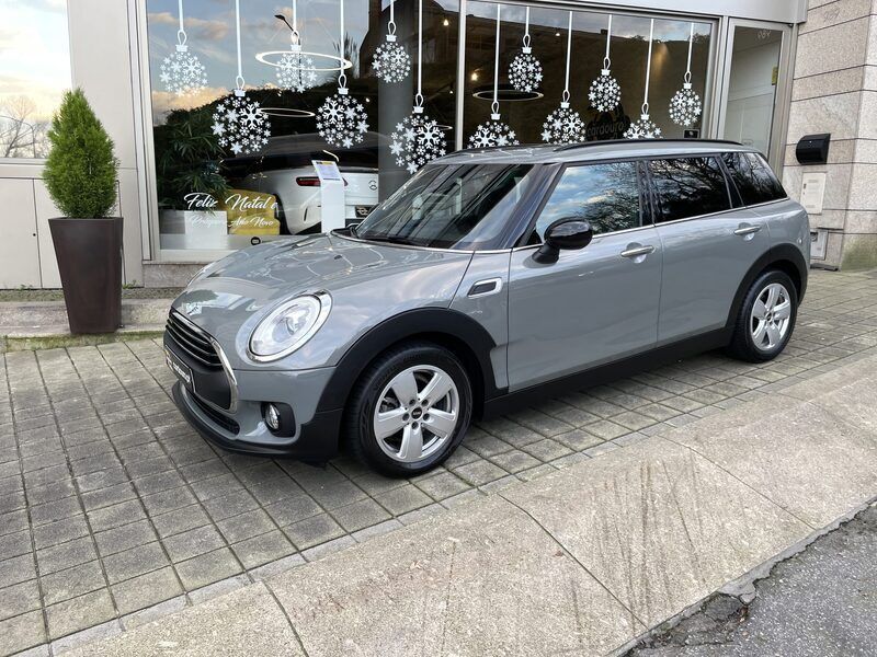 Cinzento preto Usado 2018 Mini One D Clubman Carrinha | € 20.900 (Preço elevado) - Imagem 1/4