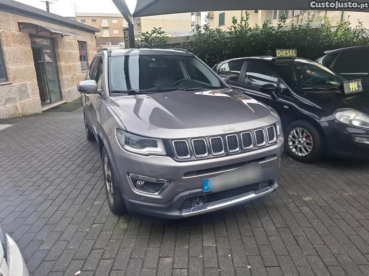 Usado Jeep Compass Limited 120 HP (88 kW) 2019 Outra SUV