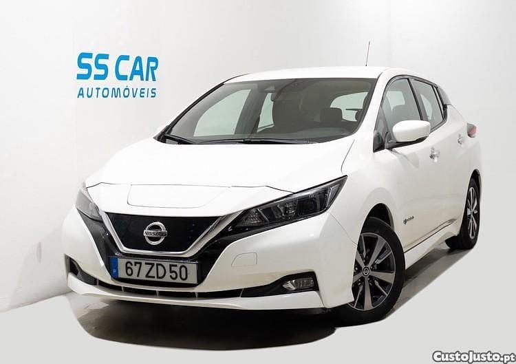Usado Nissan Leaf Acenta 110 kW (150 HP) 2019 Branco Citadino