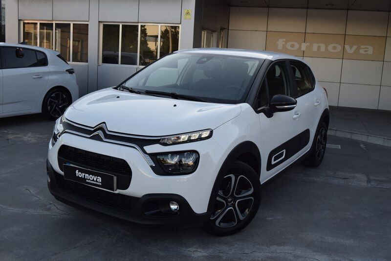 Branco Usado 2024 Citroën C3 PureTech Citadino | € 15.790 (Preço justo) - Imagem 1/4