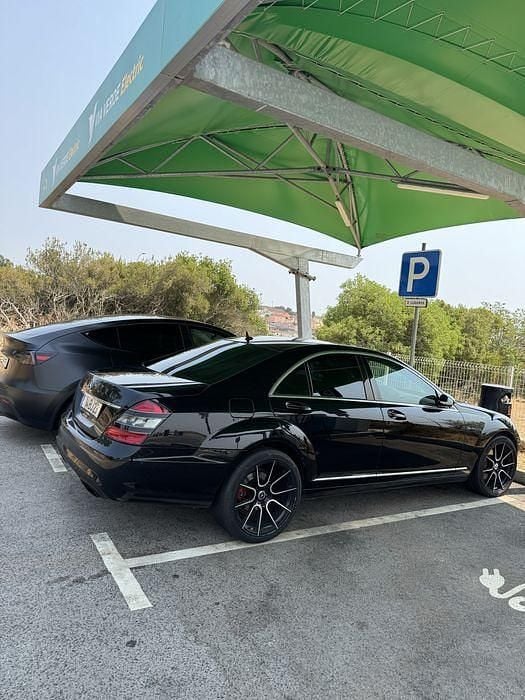 Preto Usado 2006 Mercedes S320 Sedan | € 13.000 - Imagem 1/3