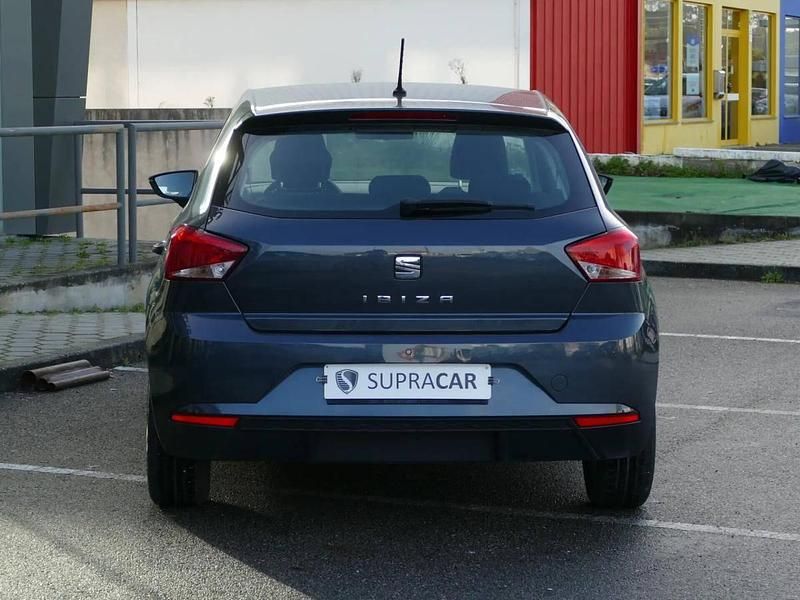 Usado Seat Ibiza 95 HP (69 kW) 2020 Cinzento Citadino