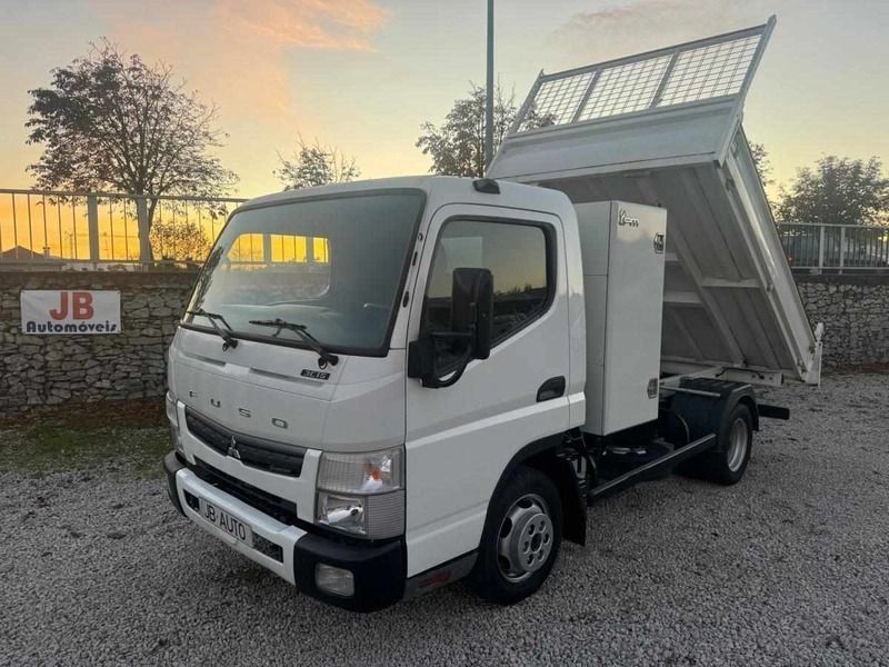 Branco Usado 2017 Mitsubishi Canter | € 27.950 (Preço justo) - Imagem 1/4