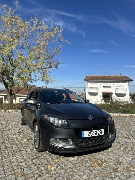 Usado 2012 Renault Mégane GT Line GT-Line Sedan | € 7.500 (Preço justo) - Imagem 1/4
