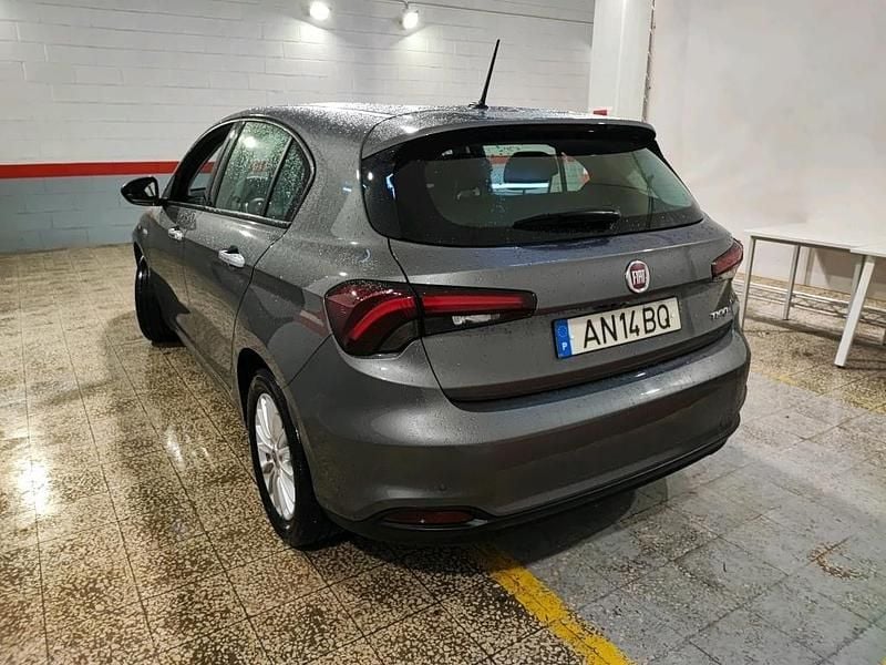 Usado Fiat Tipo Life 95 HP (69 kW) 2021 Cinza Sedan