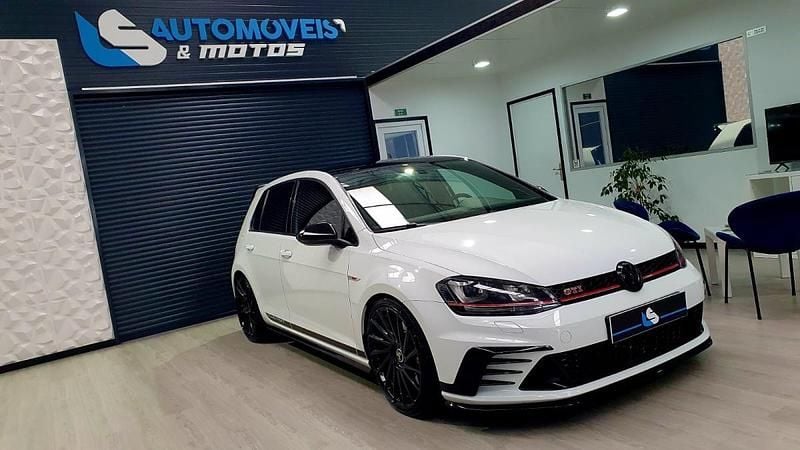 Branco Usado 2016 VW Golf GTI Clubsport Coupé | € 32.750 - Imagem 1/4