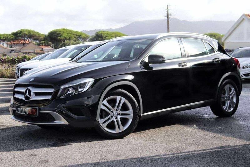 Preto Usado 2017 Mercedes GLA180 Urban SUV | € 24.900 (Preço justo) - Imagem 1/4