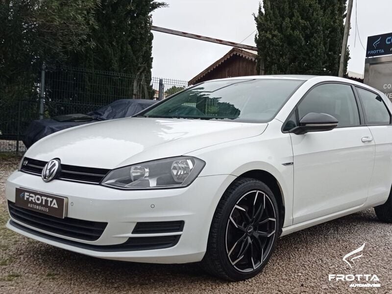 Branco Usado 2013 VW Golf VI Highline Coupé | € 15.950 (Preço elevado) - Imagem 1/4