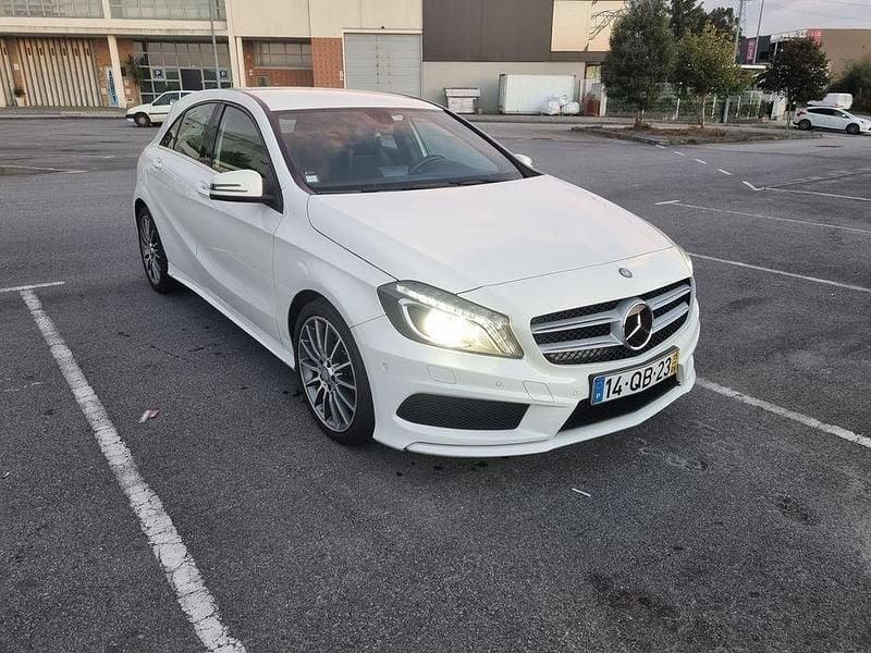 Usado 2015 Mercedes A180 AMG line Sedan | € 14.500 (Bom preço) - Imagem 1/4