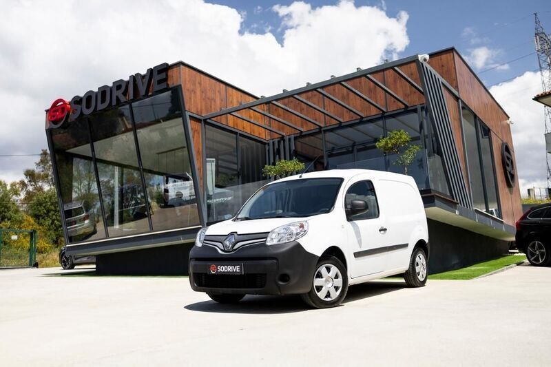 Branco Usado 2017 Renault Kangoo Monovolume | € 12.900 (Preço elevado) - Imagem 1/4