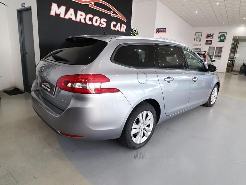 Usado Peugeot 308 SW 120 HP (88 kW) 2015 Cinzento Carrinha