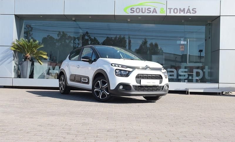 Branco Usado 2022 Citroën C3 PureTech Citadino | € 11.900 (Bom preço) - Imagem 1/4