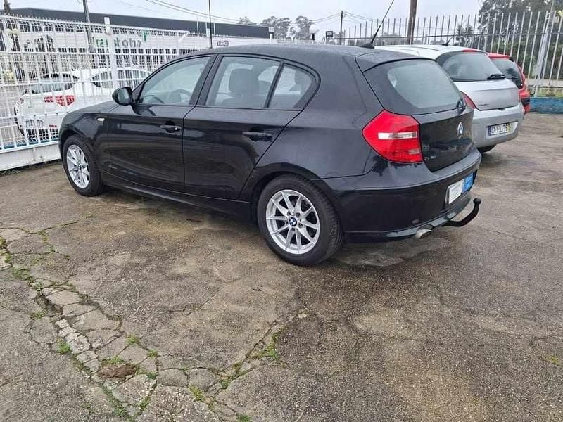 Usado BMW 116 116 HP (85 kW) 2010 Preto Citadino