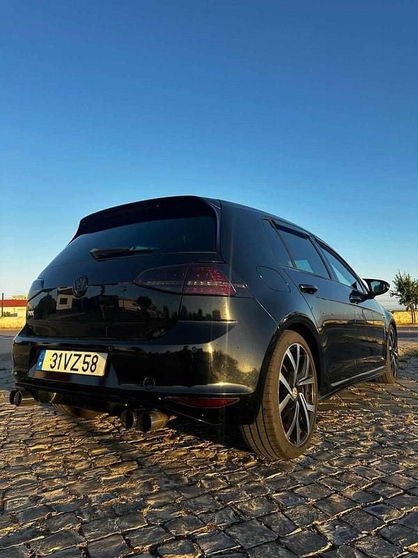 Preto Usado 2015 VW Golf VII | € 14.000 (Bom preço) - Imagem 1/4