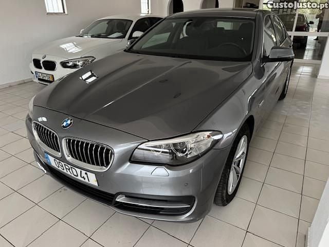 Cinza Usado 2016 BMW 520 Sedan | € 21.250 (Preço elevado) - Imagem 1/1